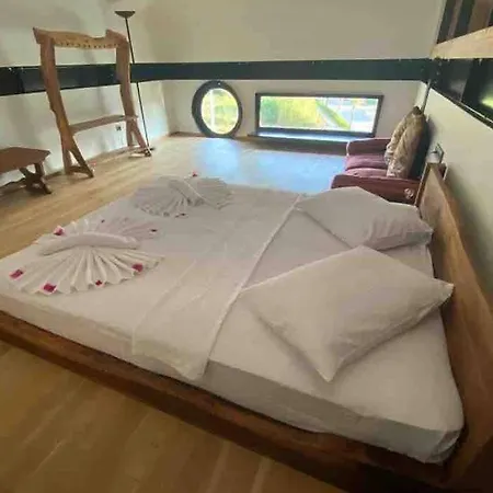 Villa Siradisi Bir Esinti *
